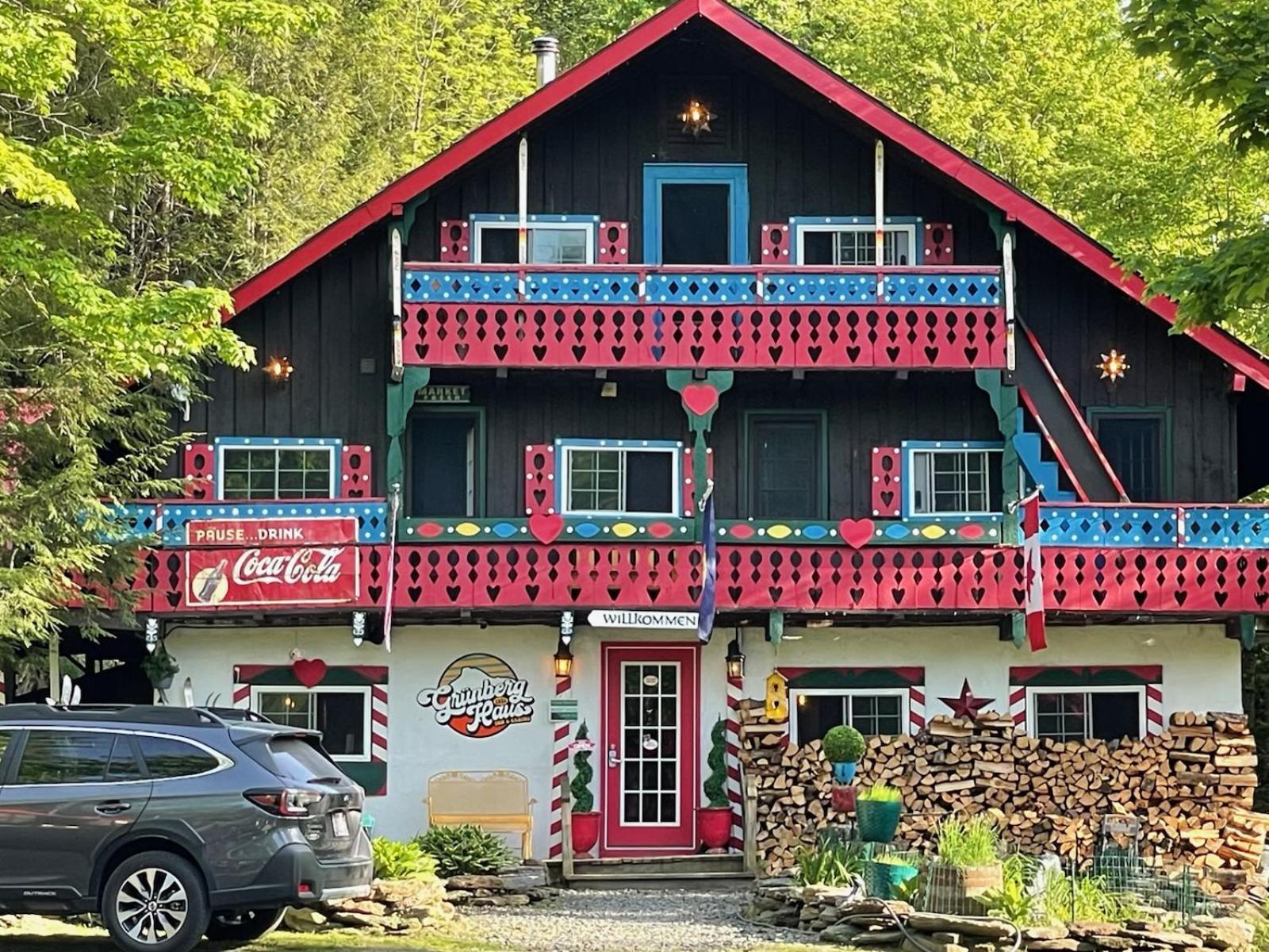 Grunberg Haus Inn & Cabins Waterbury Esterno foto