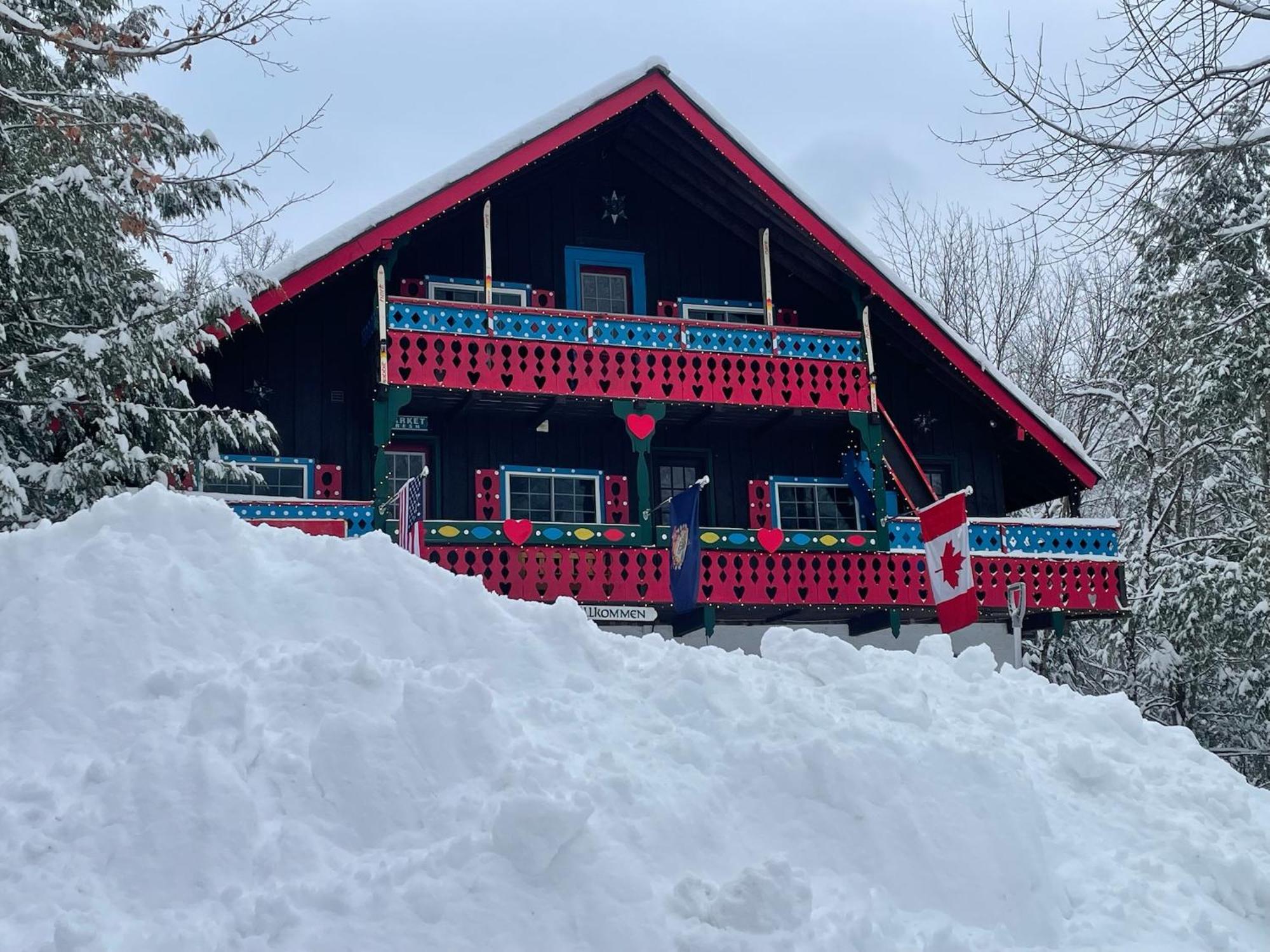 Grunberg Haus Inn & Cabins Waterbury Esterno foto